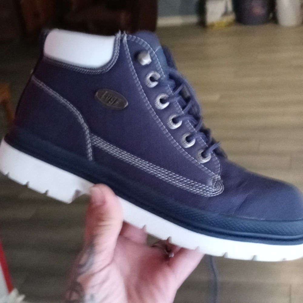 Lugz